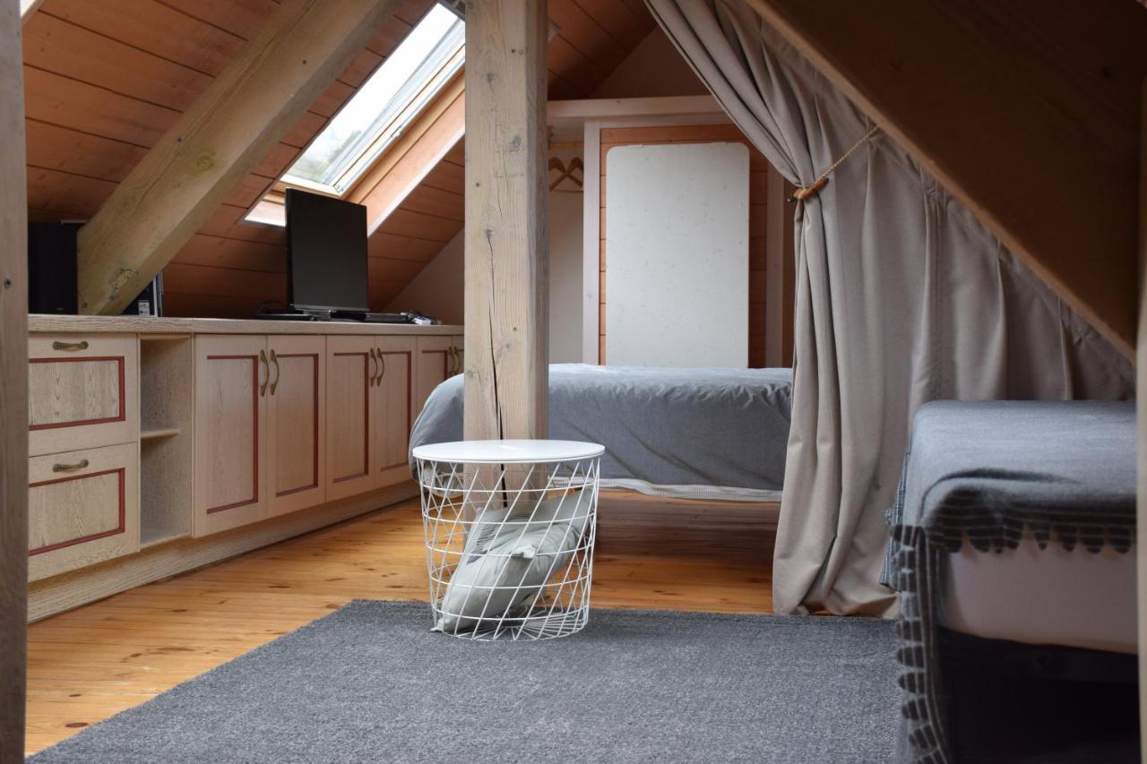 Petit Duplex De Charme Sous Les Toits Du Mont-Dore Экстерьер фото